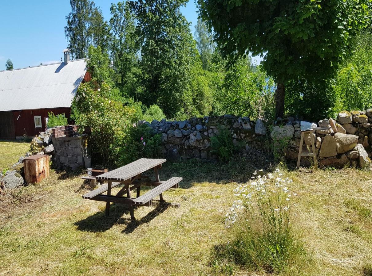 Stroenhult Farmhouse By The Lake Stronhult Esterno foto